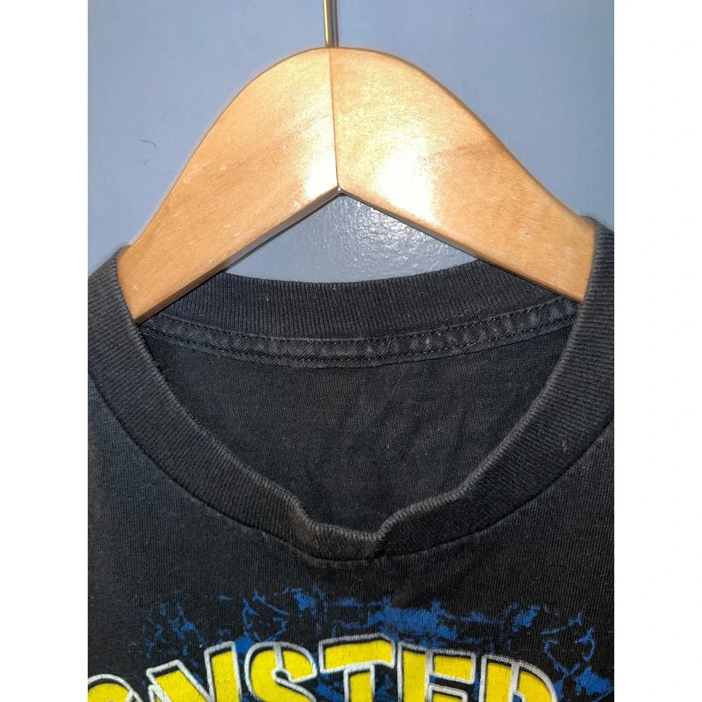 Monster Jam World Tour 2019 T-Shirt Black Grave Digger Graphic Youth Large